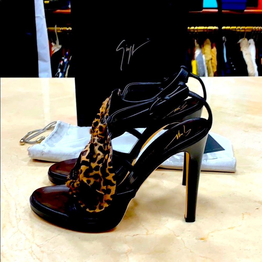 GIUSEPPE ZANOTTI SARAGE LARGE FLOWER LEOPARD PONY HAIR PLATFORM SANDALS EU 38.5
